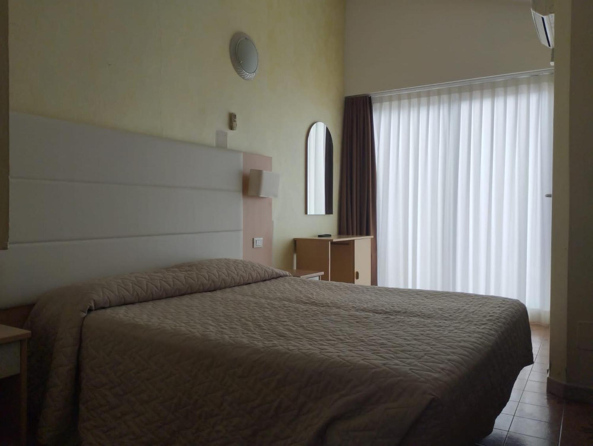 Hotel Foschi-Peninsula Bellaria-Igea Marina Extérieur photo